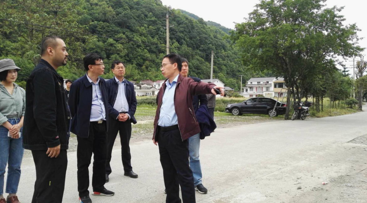 省尊龙凯时集团党委副书记沈国强一行赴石台县大演乡新联村开展帮扶调研工作