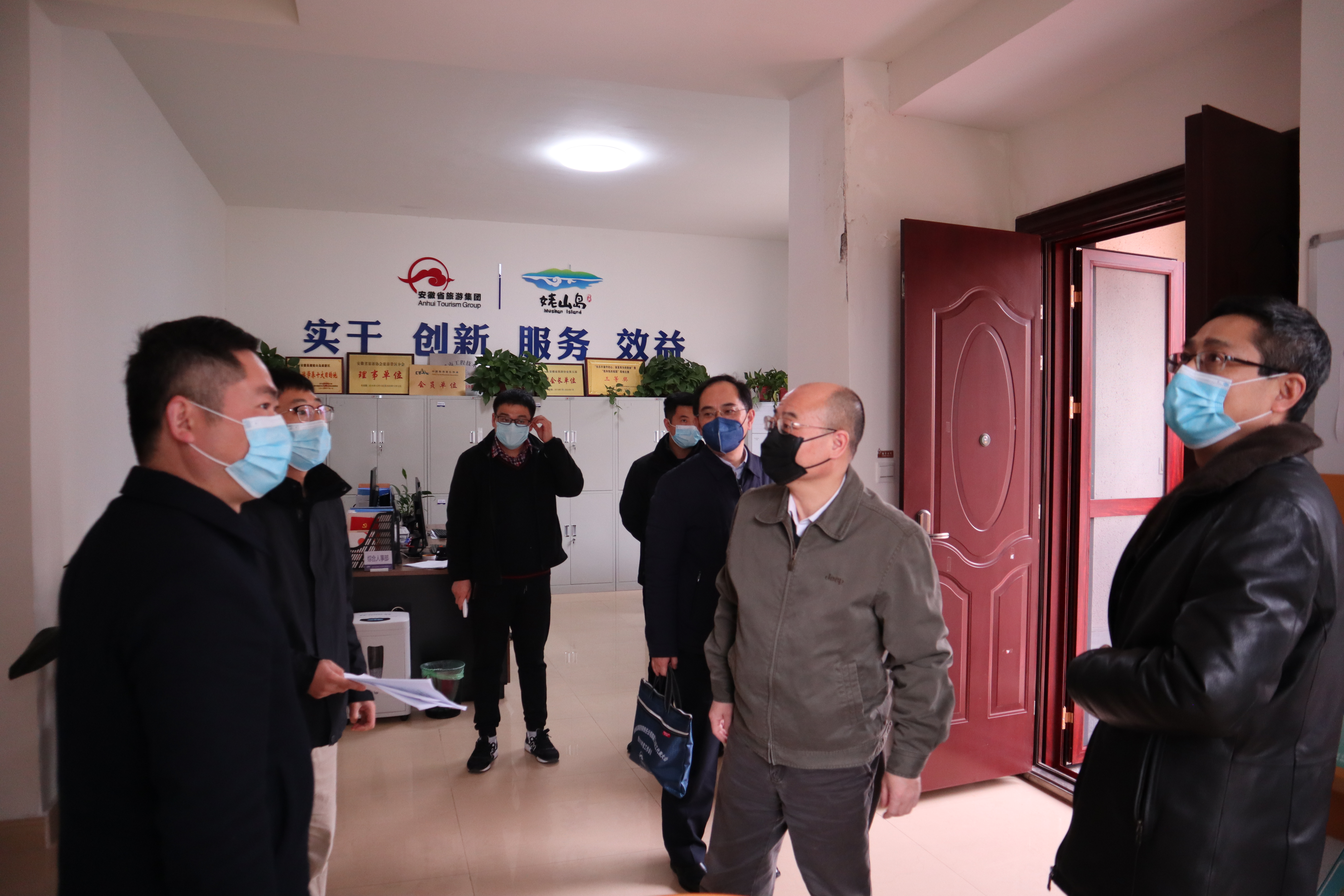 省尊龙凯时集团总经理张辉一行到姥山岛尊龙凯时发展公司调研复工复产及姥山岛项目推进工作